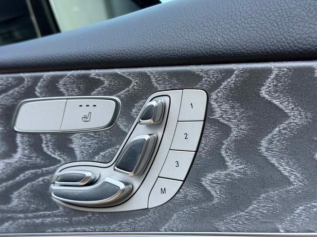MERCEDES-BENZ E Class Photo 22