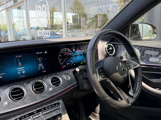 MERCEDES-BENZ E Class Photo 3