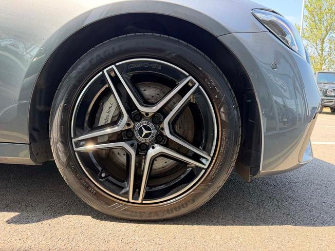 MERCEDES-BENZ E Class Photo 6