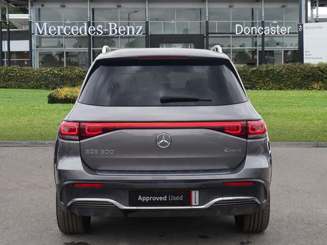 MERCEDES-BENZ Eqb Photo 11