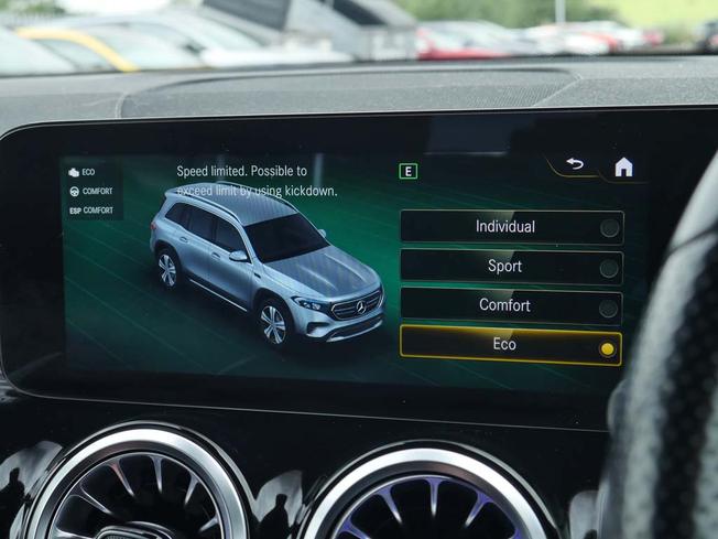 MERCEDES-BENZ Eqb Photo 24