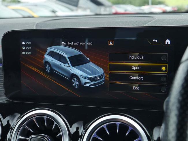 MERCEDES-BENZ Eqb Photo 26