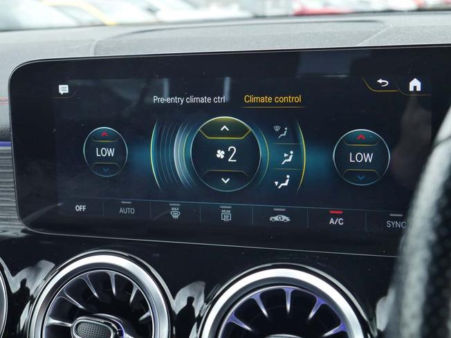 MERCEDES-BENZ Eqb Photo 29