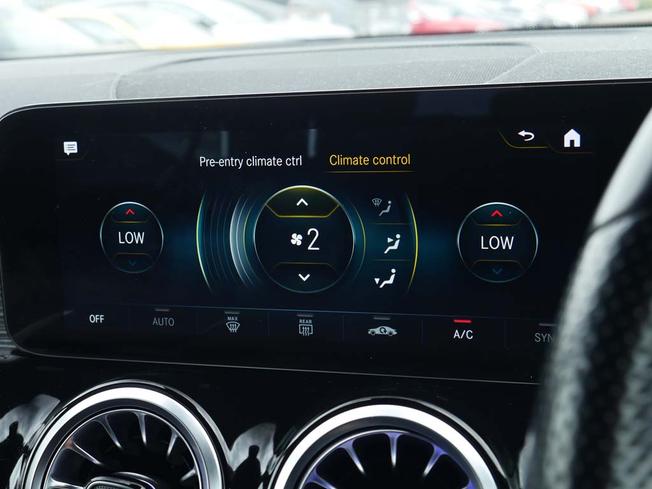 MERCEDES-BENZ Eqb Photo 31