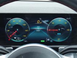 MERCEDES-BENZ Eqb Photo 4