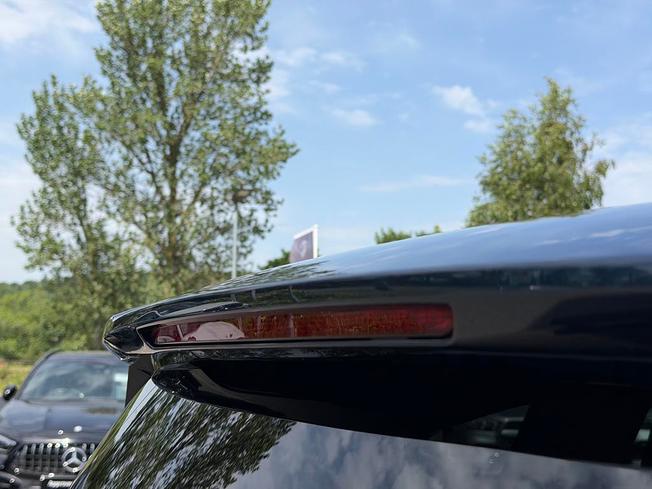MERCEDES-BENZ Eqb Photo 18
