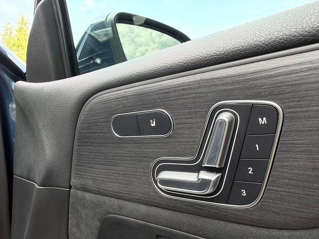 MERCEDES-BENZ Eqb Photo 23