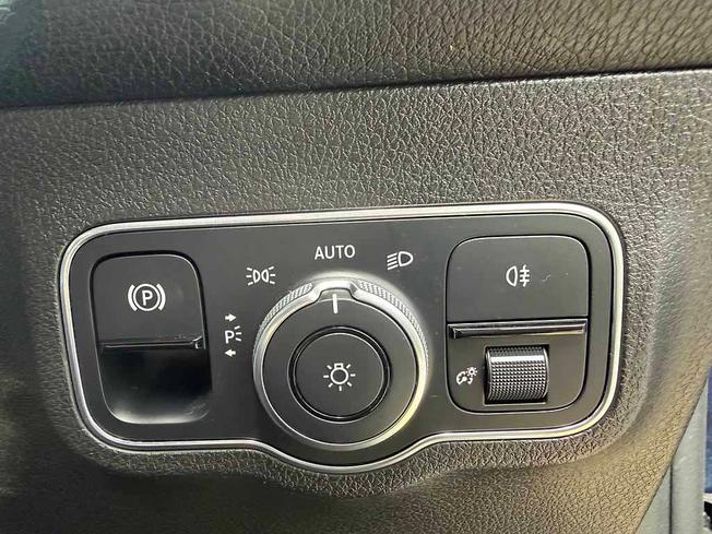 MERCEDES-BENZ Eqb Photo 26