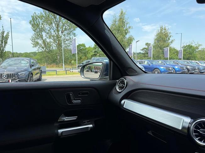 MERCEDES-BENZ Eqb Photo 34