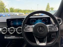 MERCEDES-BENZ Eqb Photo 4