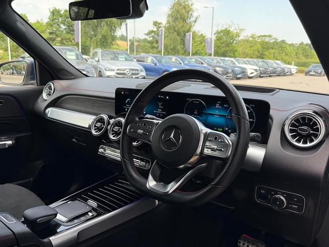MERCEDES-BENZ Eqb Photo 44