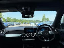 MERCEDES-BENZ Eqb Photo 5