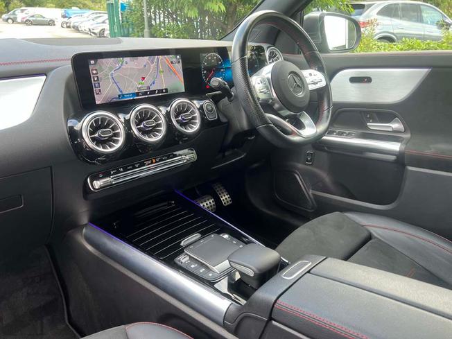 MERCEDES-BENZ Eqa Photo 3