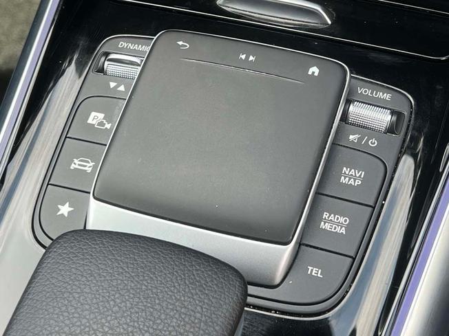 MERCEDES-BENZ Eqa Photo 35