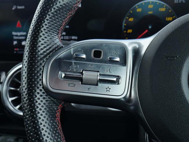 MERCEDES-BENZ Glb Photo 12