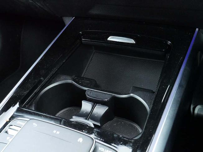MERCEDES-BENZ Glb Photo 17