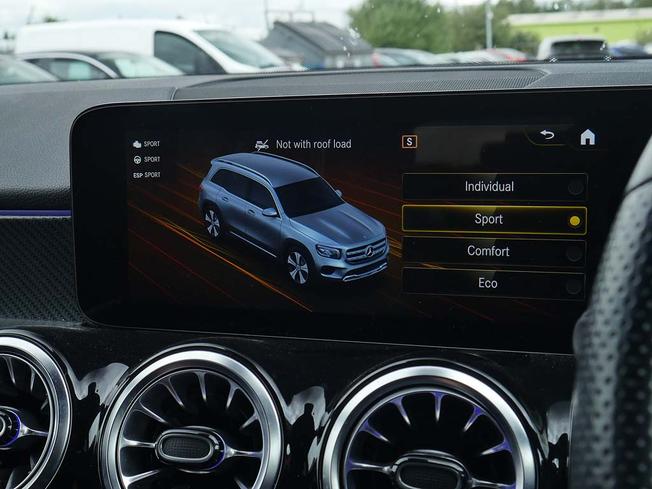 MERCEDES-BENZ Glb Photo 26