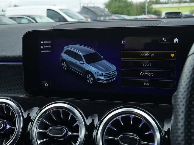 MERCEDES-BENZ Glb Photo 27