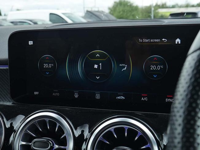 MERCEDES-BENZ Glb Photo 29