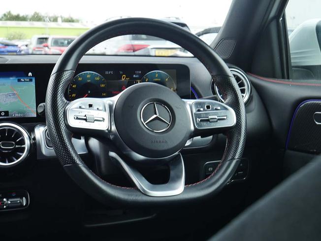 MERCEDES-BENZ Glb Photo 37