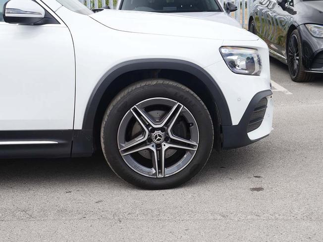 MERCEDES-BENZ Glb Photo 6