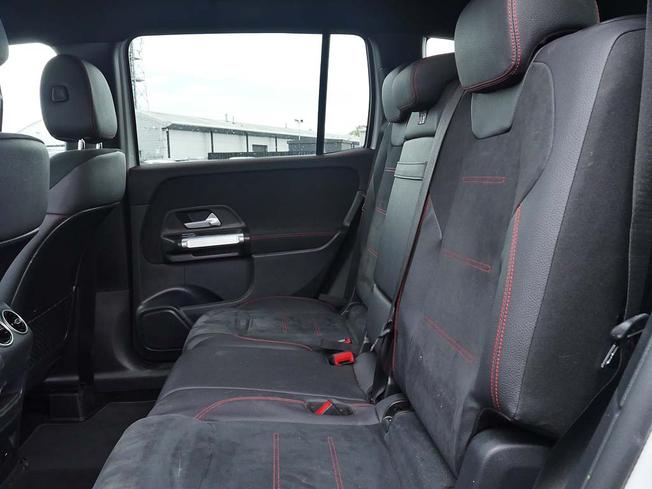MERCEDES-BENZ Glb Photo 8