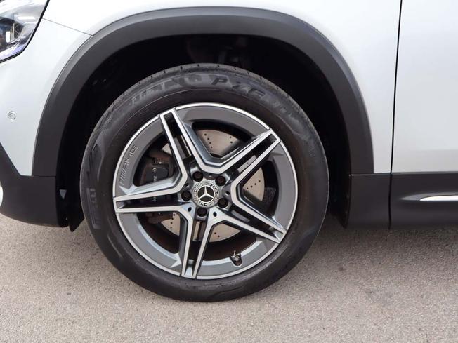 MERCEDES-BENZ GLB Photo 12