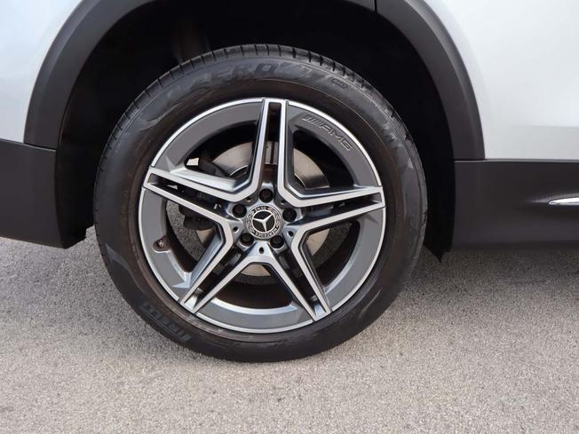 MERCEDES-BENZ GLB Photo 13