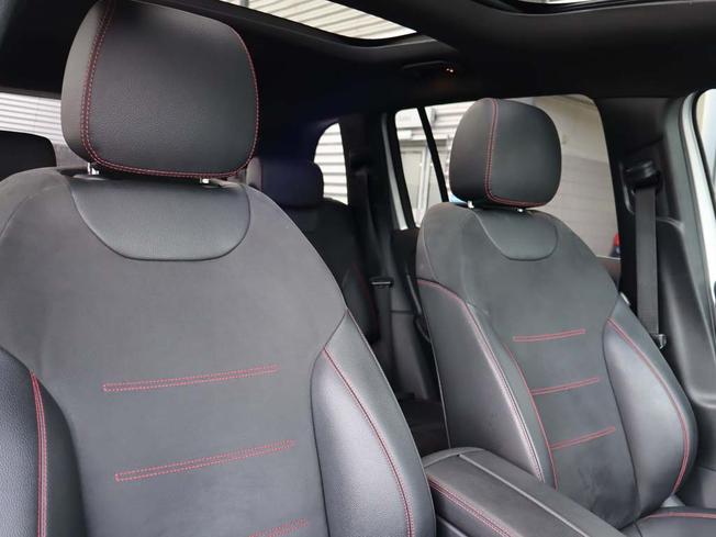 MERCEDES-BENZ GLB Photo 17