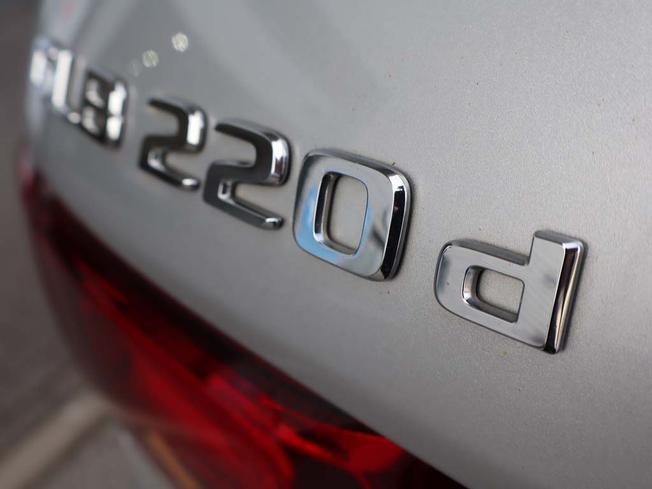 MERCEDES-BENZ GLB Photo 19