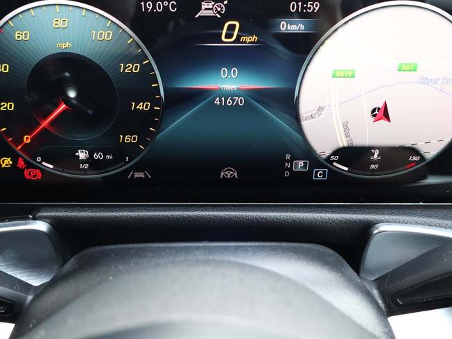 MERCEDES-BENZ GLB Photo 36