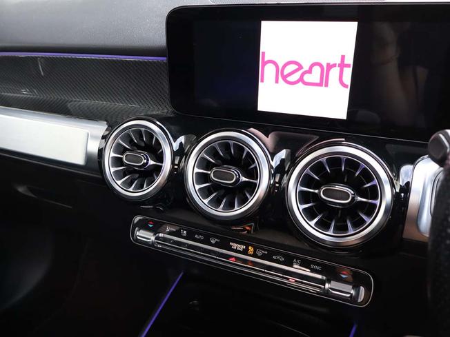 MERCEDES-BENZ GLB Photo 38