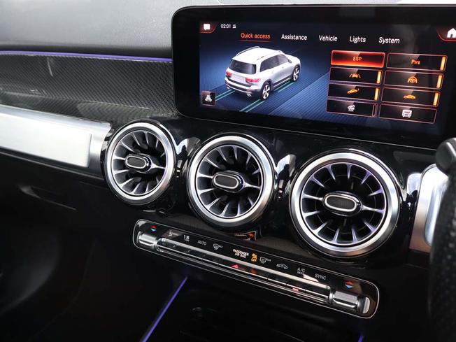 MERCEDES-BENZ GLB Photo 41
