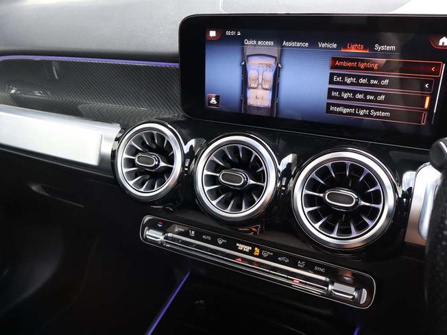 MERCEDES-BENZ GLB Photo 44