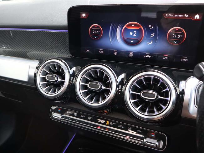 MERCEDES-BENZ GLB Photo 47