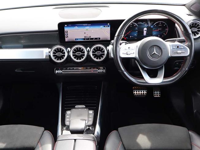 MERCEDES-BENZ GLB Photo 5