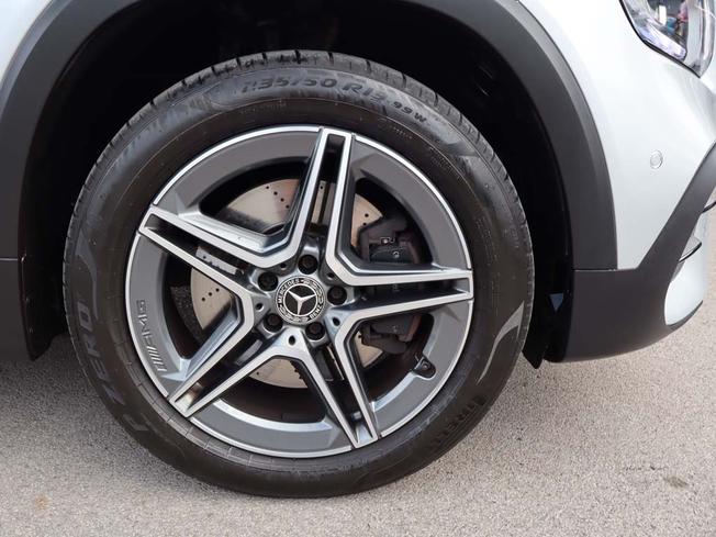 MERCEDES-BENZ GLB Photo 6