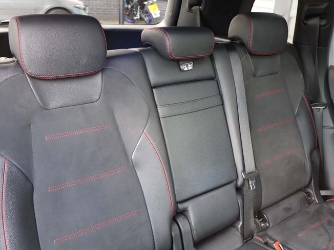 MERCEDES-BENZ GLB Photo 8