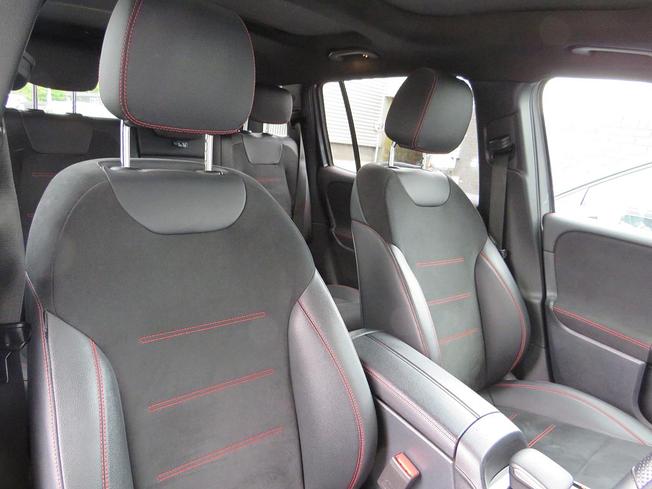 MERCEDES-BENZ GLB Photo 14