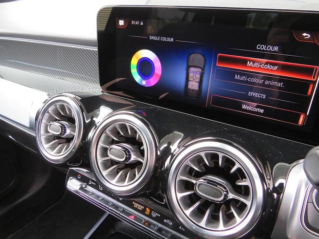 MERCEDES-BENZ GLB Photo 34