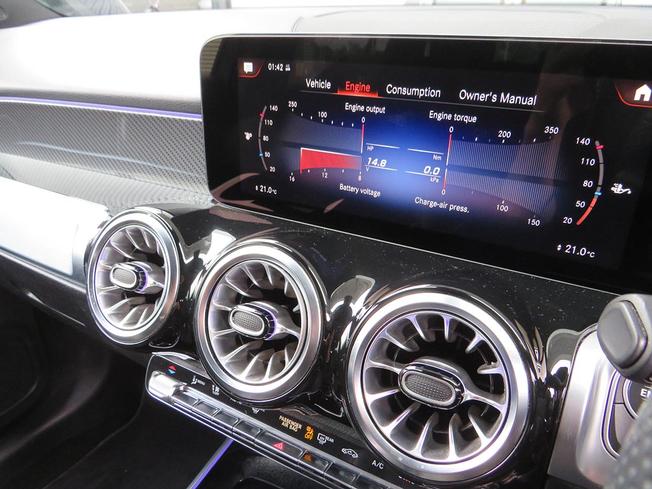 MERCEDES-BENZ GLB Photo 37