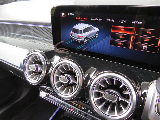 MERCEDES-BENZ GLB Photo 38