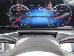 MERCEDES-BENZ GLB Photo 4