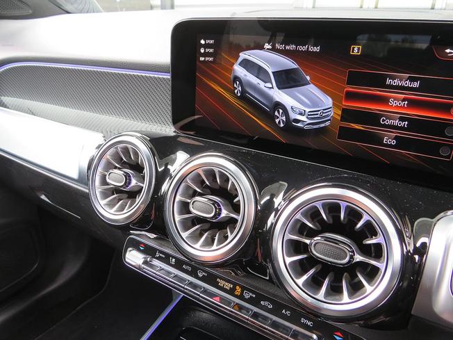MERCEDES-BENZ GLB Photo 43