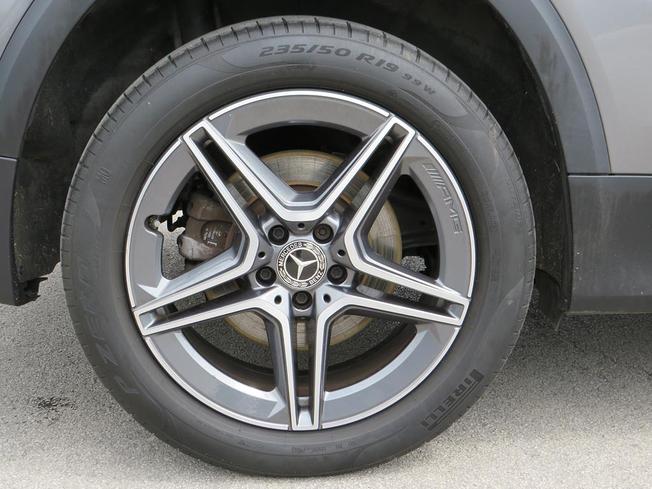 MERCEDES-BENZ GLB Photo 6
