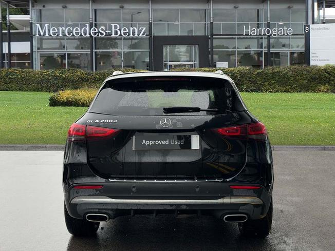 MERCEDES-BENZ GLA Photo 11