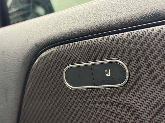 MERCEDES-BENZ GLA Photo 22