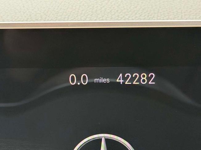 MERCEDES-BENZ GLA Photo 25