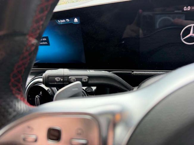 MERCEDES-BENZ GLA Photo 28