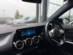 MERCEDES-BENZ GLA Photo 3